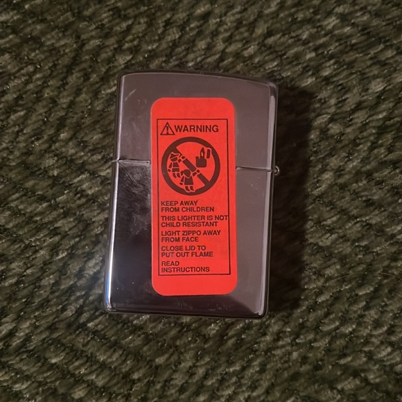 Collector’s Zippo Lighter “333 Cactus Fire.” Never fired/sealed with sticker - Picture 5 of 7